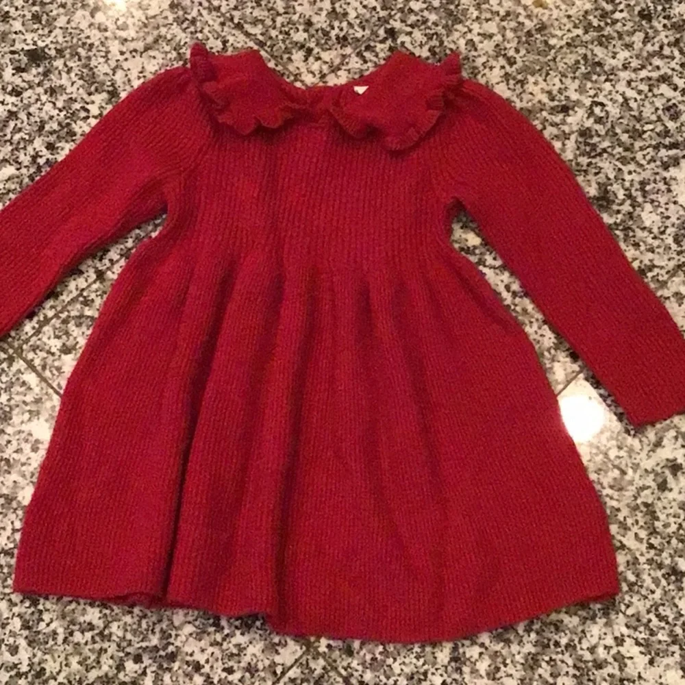 Classic Red Knit Long-Sleeve Kids Dress with Ruffle Collar